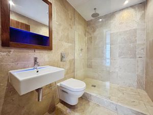 En-Suite- click for photo gallery